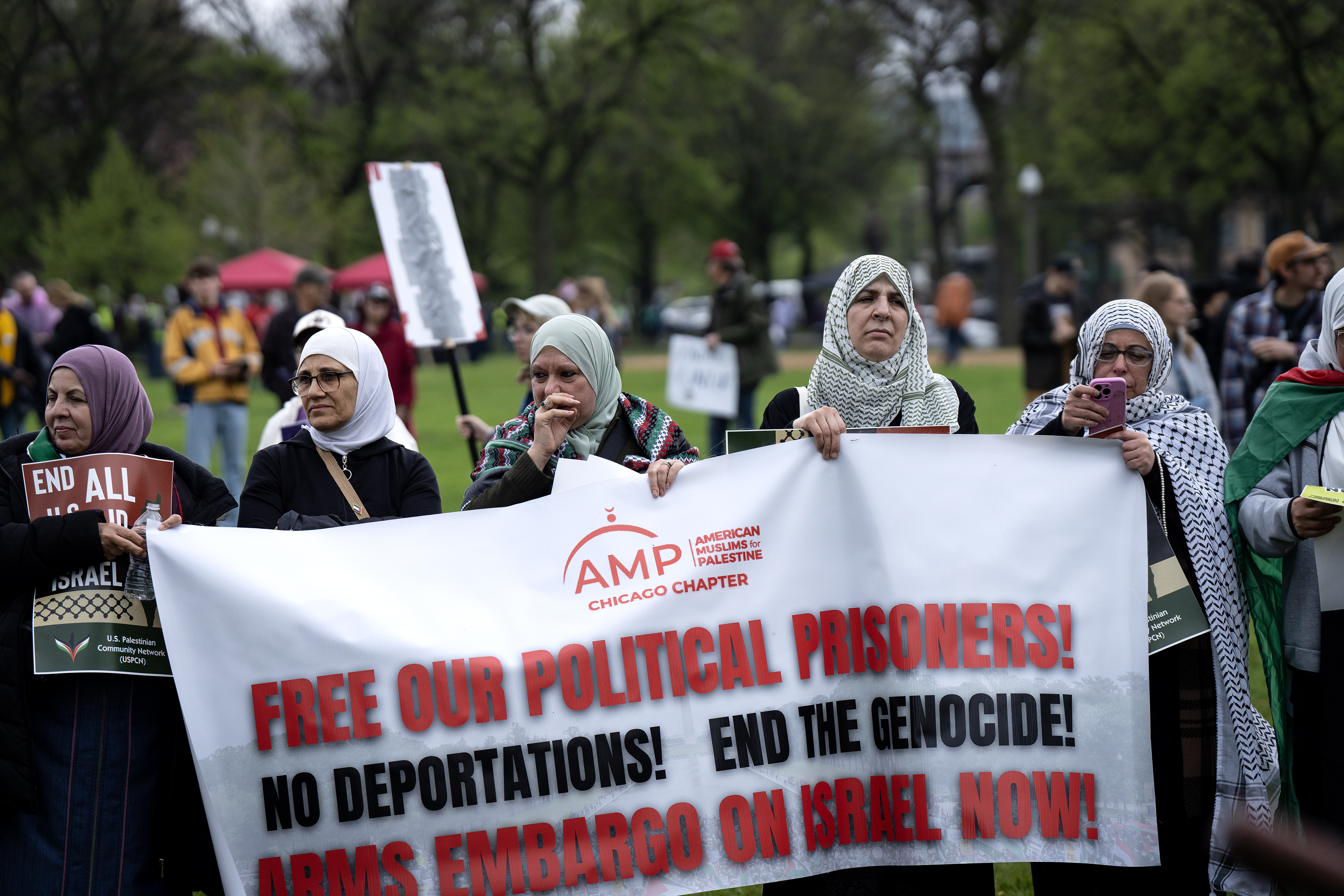 Protestors attend the May Day interfaith ceremony in Union Park, Thursday, May 1, 2025. (E. Jason Wambsgans/Chicago Tribune)
